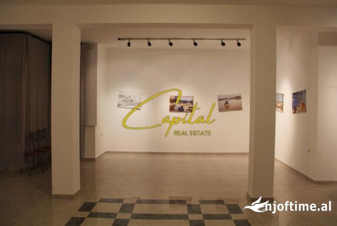 Ambiente Commerciale in Affitto 1+1 a Tirana - 600 Euro