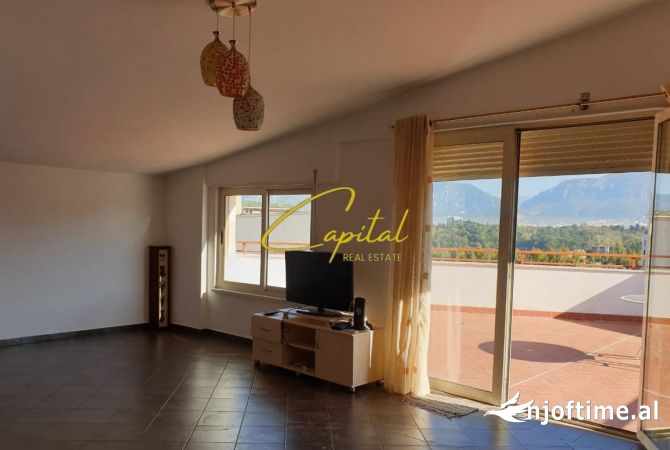 Ambiente Commerciale in Affitto 3+1 a Tirana - 1,200 Euro