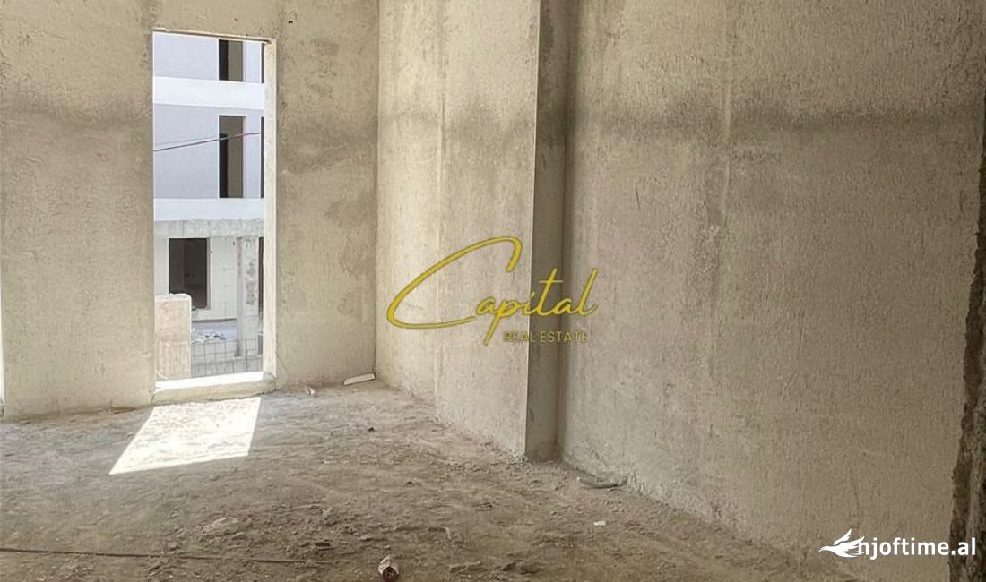 Shtepi ne shitje Apartament ne Tirane, 2+1, Mobilimi E mobiluar, Pagesa 94,000  Euro.