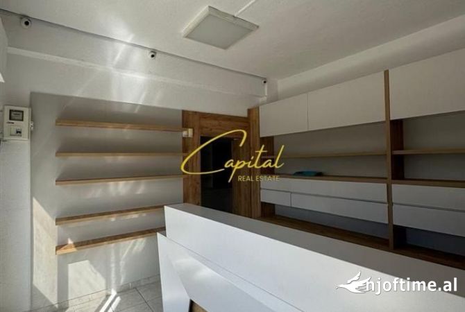 Ambiente Commerciale in Affitto 1+1 a Tirana - 50,000 Leke