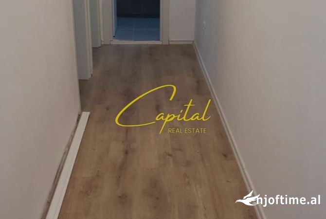 Ambiente Commerciale in Affitto 3+1 a Tirana - 65,000 Leke