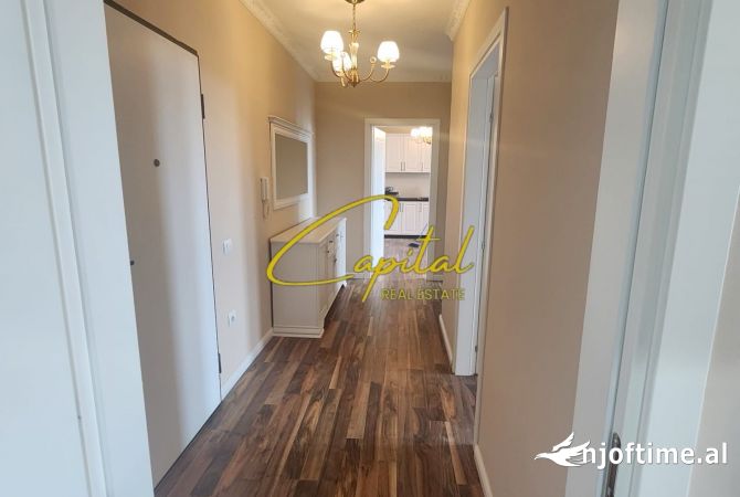 Appartamento in vendita a Tirana 2+1, Arredato