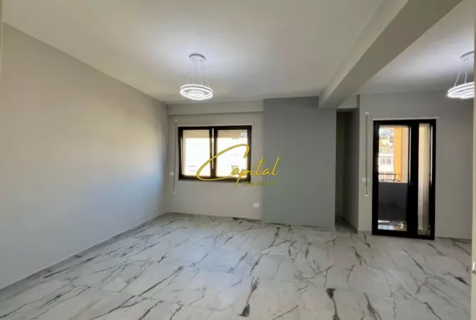 Business Property for Rent 3+1 in Tirana - 500 Euro