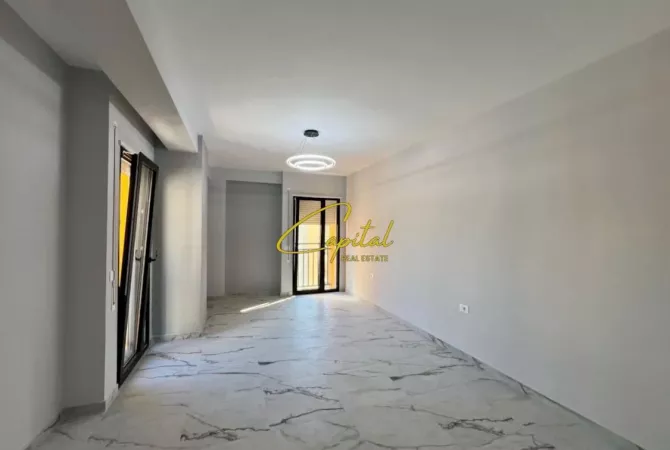 Business Property for Rent 3+1 in Tirana - 500 Euro
