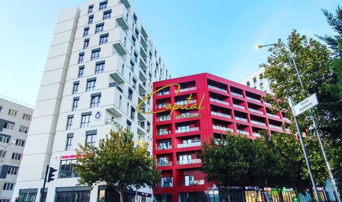 ZYRE ME QERA 120 M2 FARMACIA 10 620 EURO