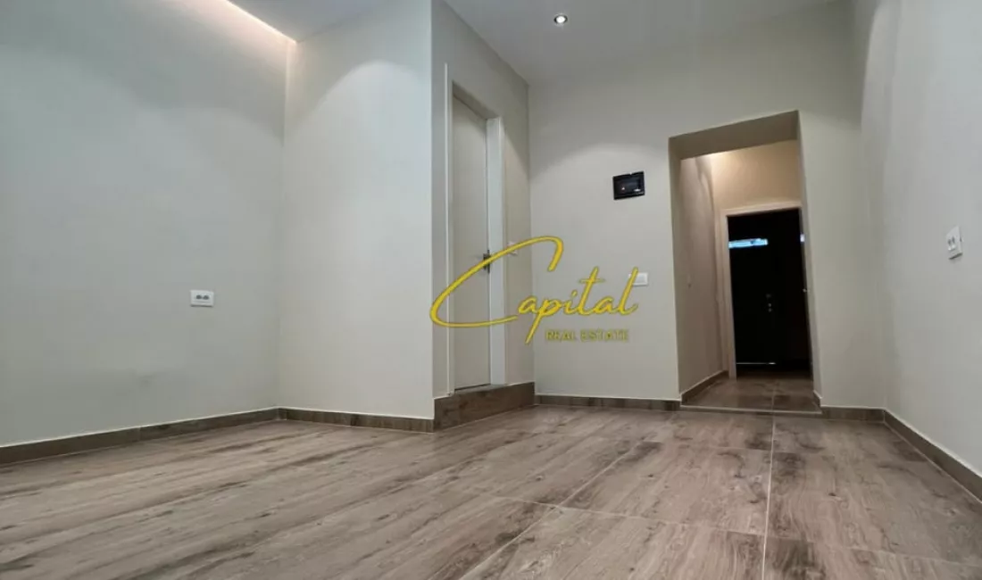 AMBIENT BIZNESI ME QERA 30 M2 MYSLYM SHYRI 800 EURO