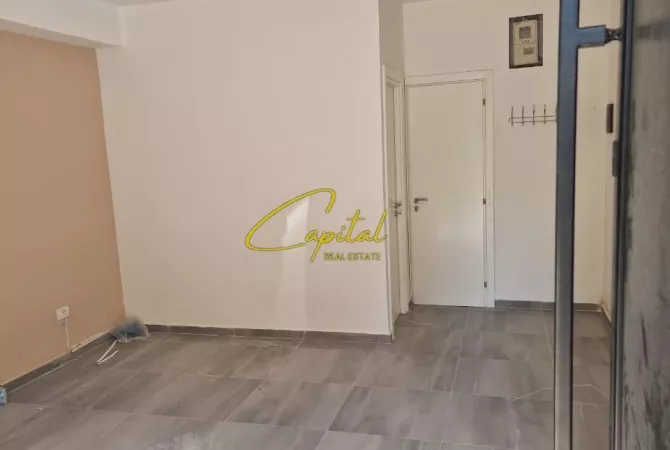 Business Property for Rent 3+1 in Tirana - 45,000 Leke