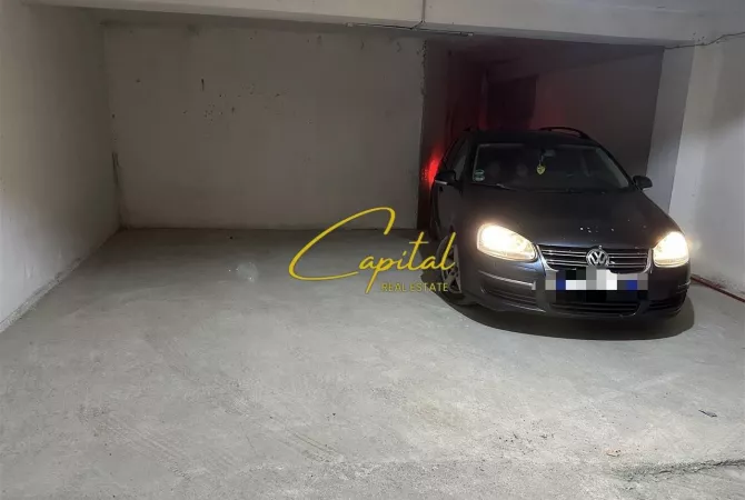 Business Property in Sale 4+1 in Tirana - 35,000 Euro