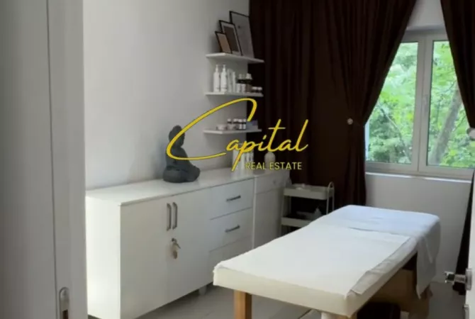 Business Property for Rent 3+1 in Tirana - 65,000 Leke