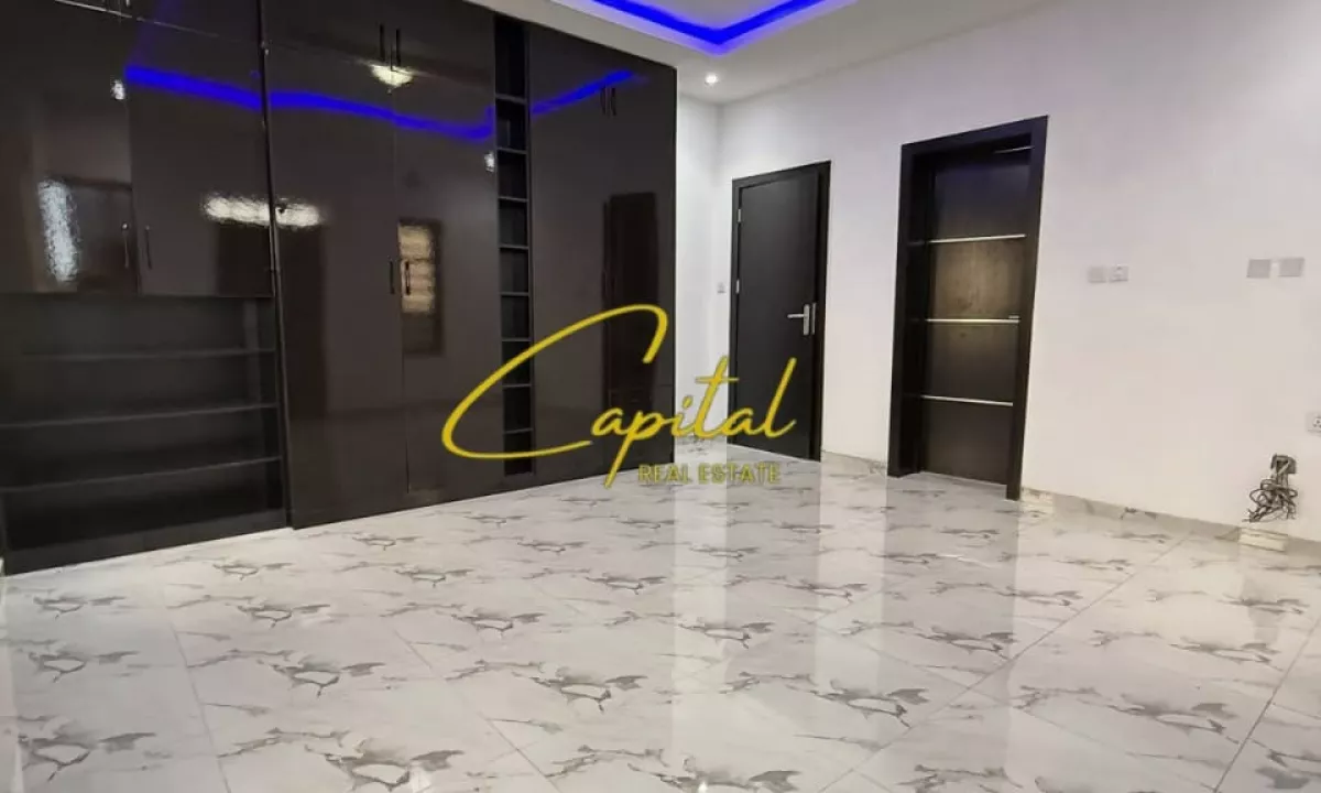 AMBIENT BIZNESI ME QERA 170 M2 5 MAJI 1.500 EURO