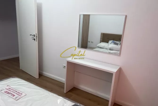 Shtepi me qera Apartament ne Tirane, 2+1, Mobilimi E mobiluar, Pagesa 450  Euro.