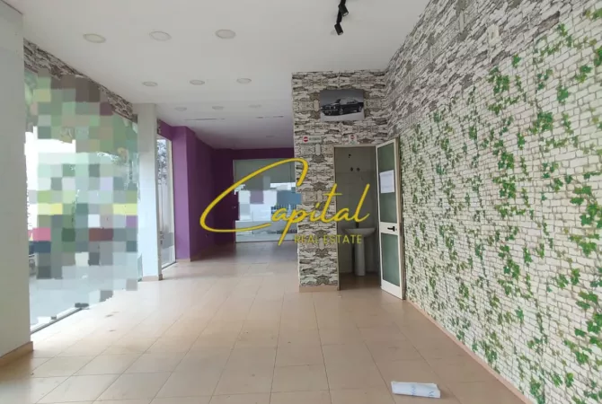 Business Property for Rent 1+1 in Tirana - 40,000 Leke