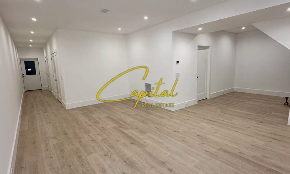 SHITEN TRE DYQANE 70 M2 UNAZA E VOGEL 800.000 EURO