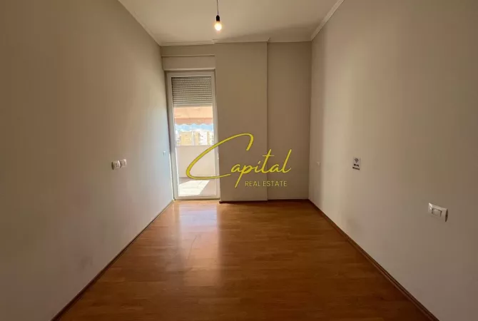 Business Property for Rent 3+1 in Tirana - 70,000 Leke