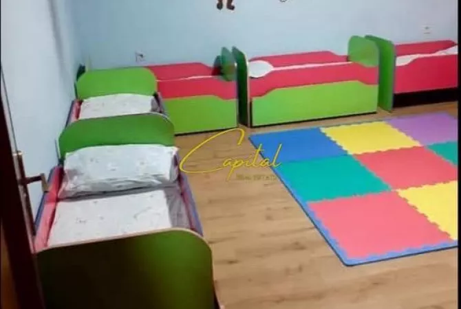 AMBIENT BIZNESI ME QERA 200 M2 YZBERISHT 1000 EURO