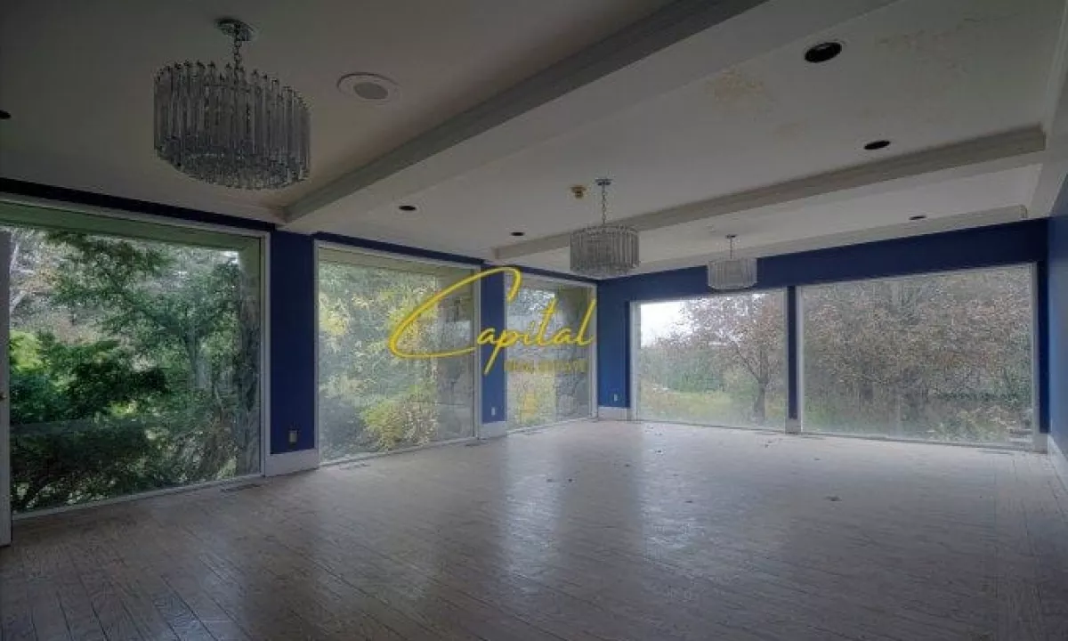 AMBIENT BIZNESI ME QERA 100 M2 ISH STACIONI TRENIT 1.500 EURO