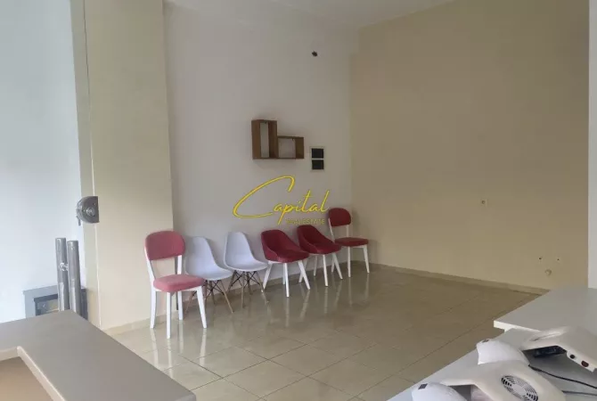Business Property for Rent 1+1 in Tirana - 300 Euro