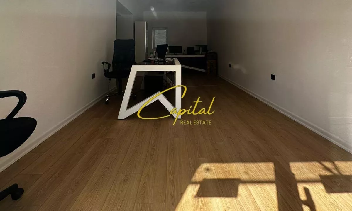 DYQAN ME QERA 63 M2 BULEVARDI ZOGU I 2.500 EURO