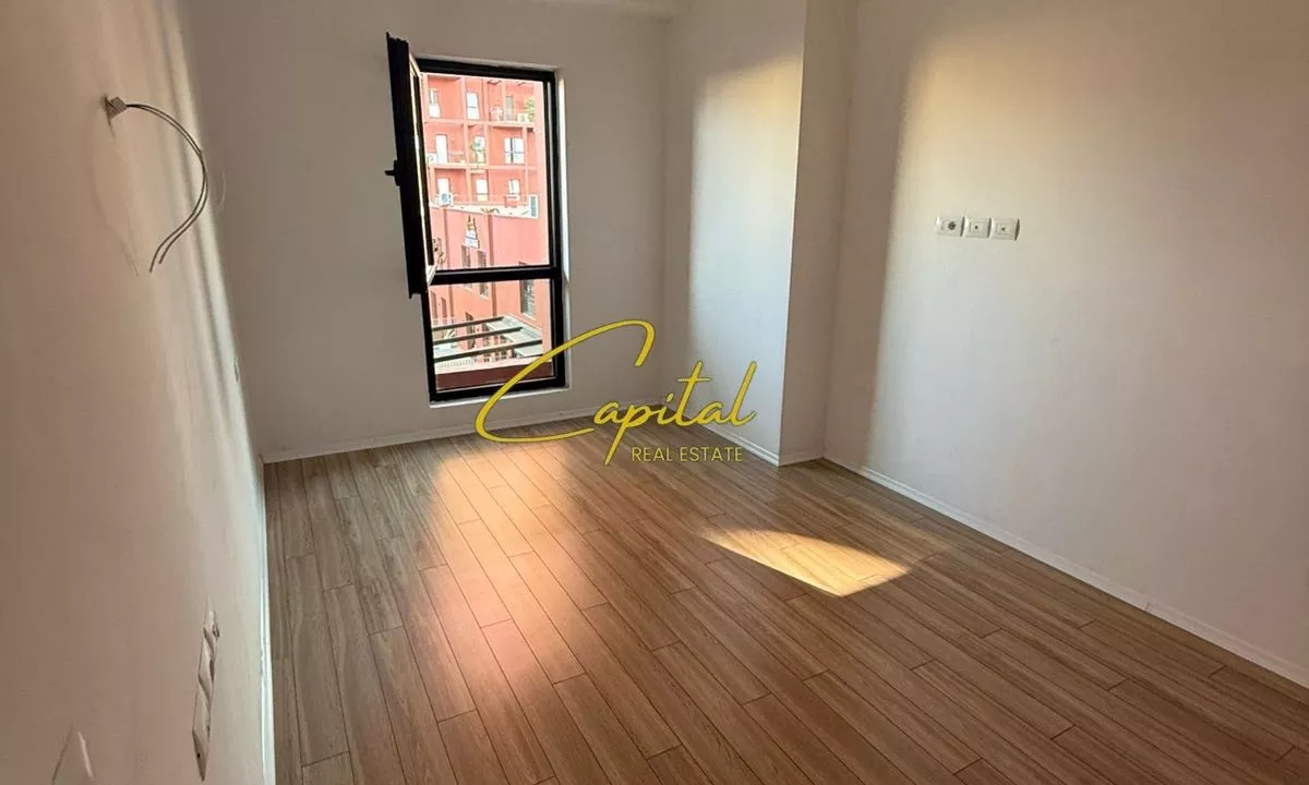 ZYRE ME QERA 113 M2 KOMPLEKSI GARDEN BUILDING 1.300 EURO