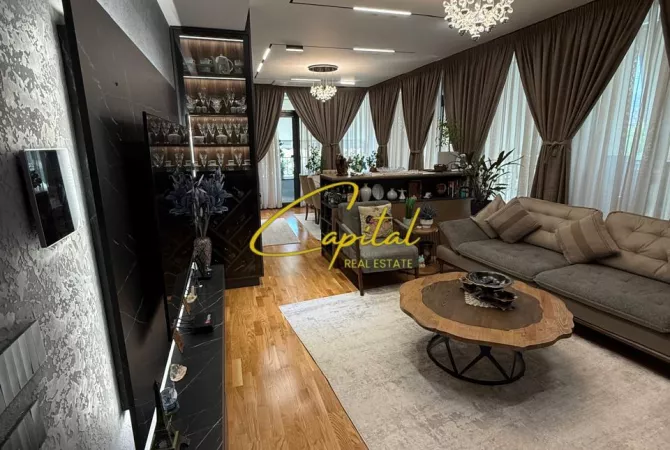 SHITET APARTAMENT 2+1+2 KOMPLEKSI LAKE VIEW 650.000 EURO