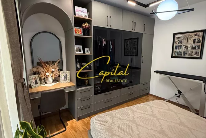 Appartamento in vendita a Tirana 2+1, Arredato