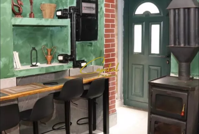 Shtepi ne shitje Apartament ne Tirane, 1+1, Mobilimi E mobiluar, Pagesa 160,000  Euro.