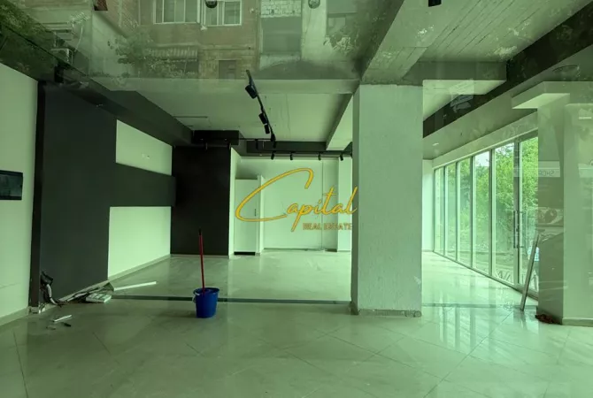 Business Property for Rent 1+1 in Tirana - 1,000 Euro