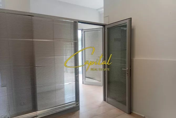 Business Property for Rent 3+1 in Tirana - 800 Euro