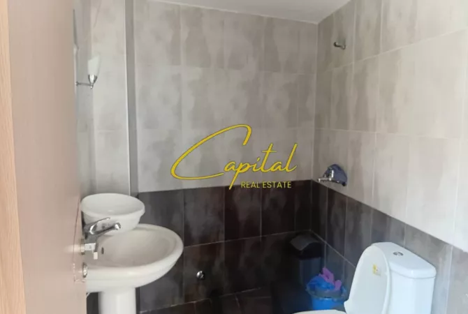 AMBIENT BIZNESI ME QERA 70 M2 STADIUMI ''AIR ALBANIA