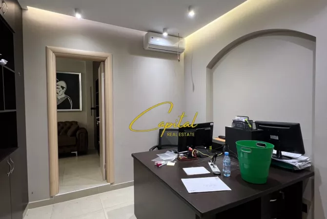 Business Property for Rent 3+1 in Tirana - 600 Euro