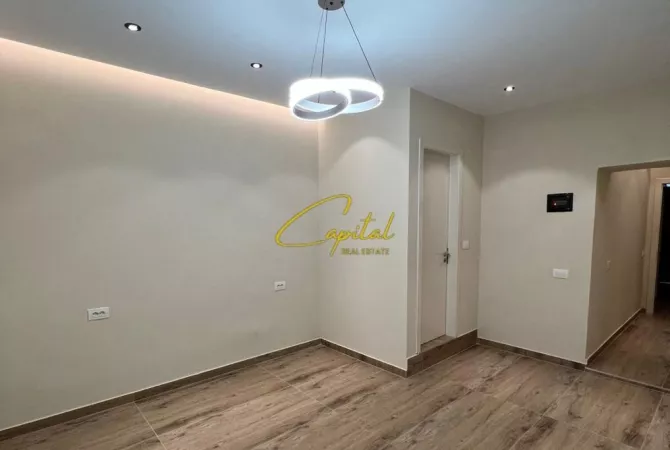 Business Property for Rent 3+1 in Tirana - 650 Euro