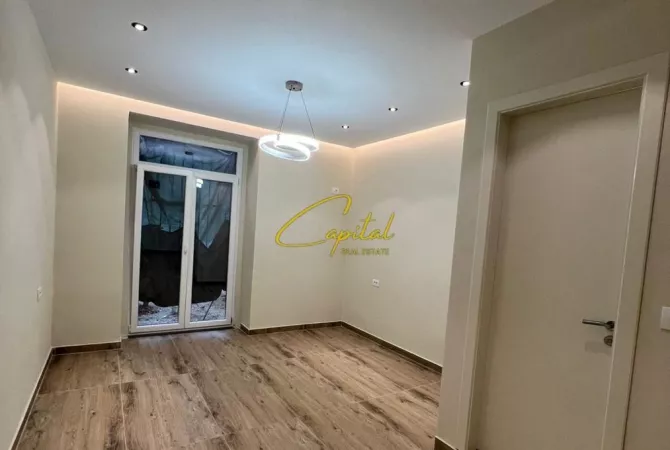 Business Property for Rent 3+1 in Tirana - 650 Euro