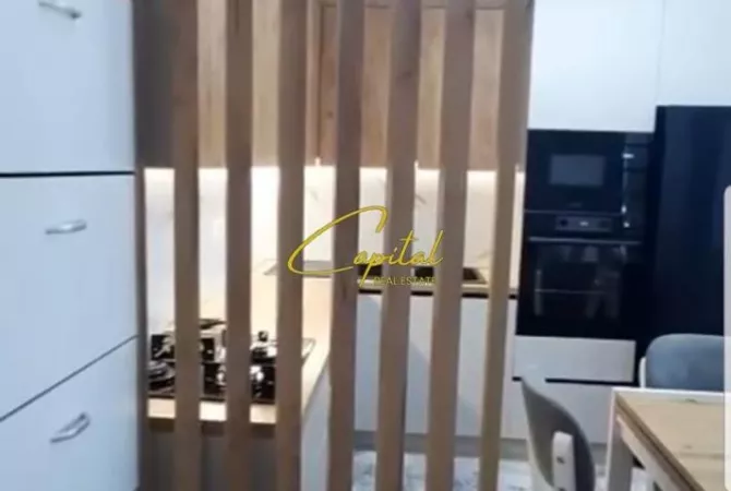 Shtepi ne shitje Apartament ne Tirane, 2+1, Mobilimi E mobiluar, Pagesa 100,000  Euro.