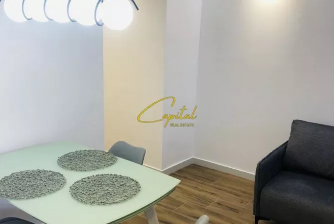 Shtepi ne shitje Apartament ne Tirane, 2+1, Mobilimi E mobiluar, Pagesa 100,000  Euro.