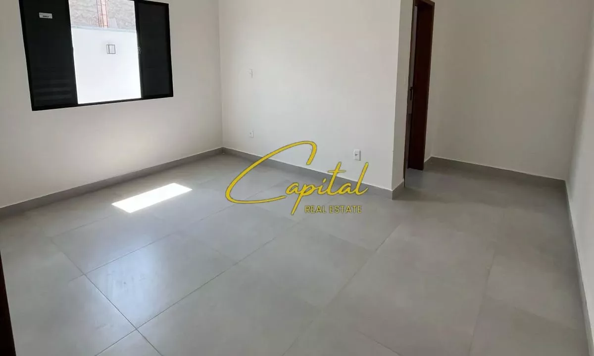 SHITET DYQAN 21 M2 QENDER 140.000 EURO