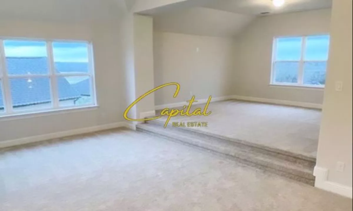 AMBIENT BIZNESI ME QERA 240 M2 ISH BLLOKU 3000 EURO