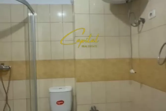 Shtepi ne shitje Apartament ne Tirane, 2+1, Mobilimi E mobiluar, Pagesa 127,000  Euro.