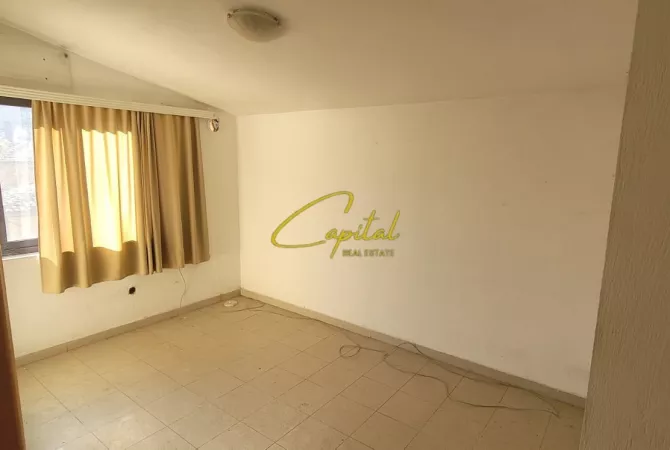 AMBIENT BIZNESI ME QERA 240 M2 SELVIA 1.500 EURO