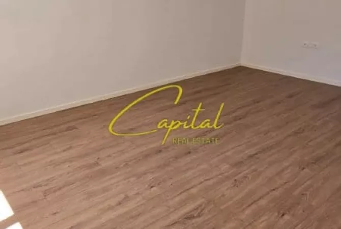 Appartamento in vendita a Tirana 1+1, Arredato