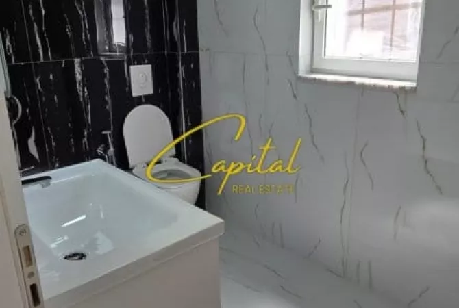 Appartamento in vendita a Tirana 1+1, Arredato