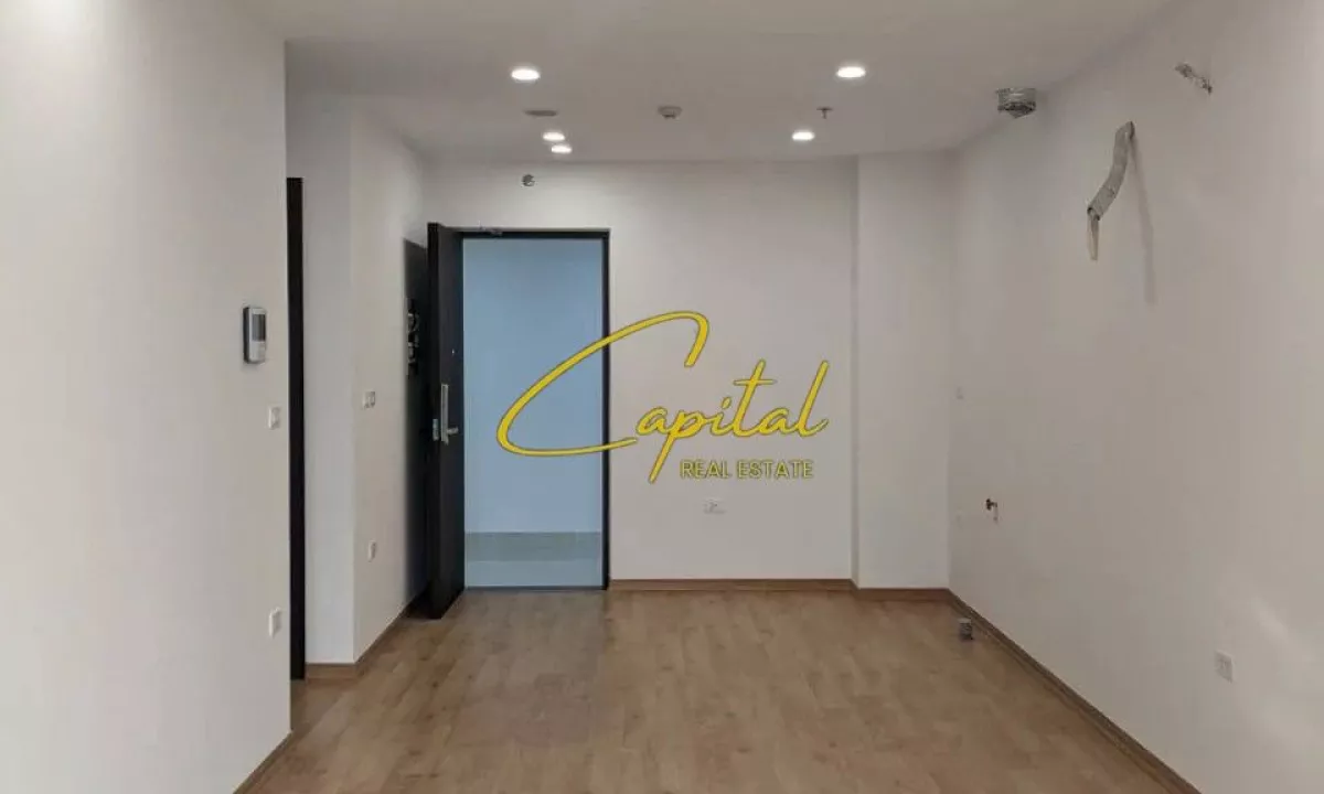 DYQAN ME QERA 40 M2 RRUGA MYSLYM SHYRI 1.600 EURO