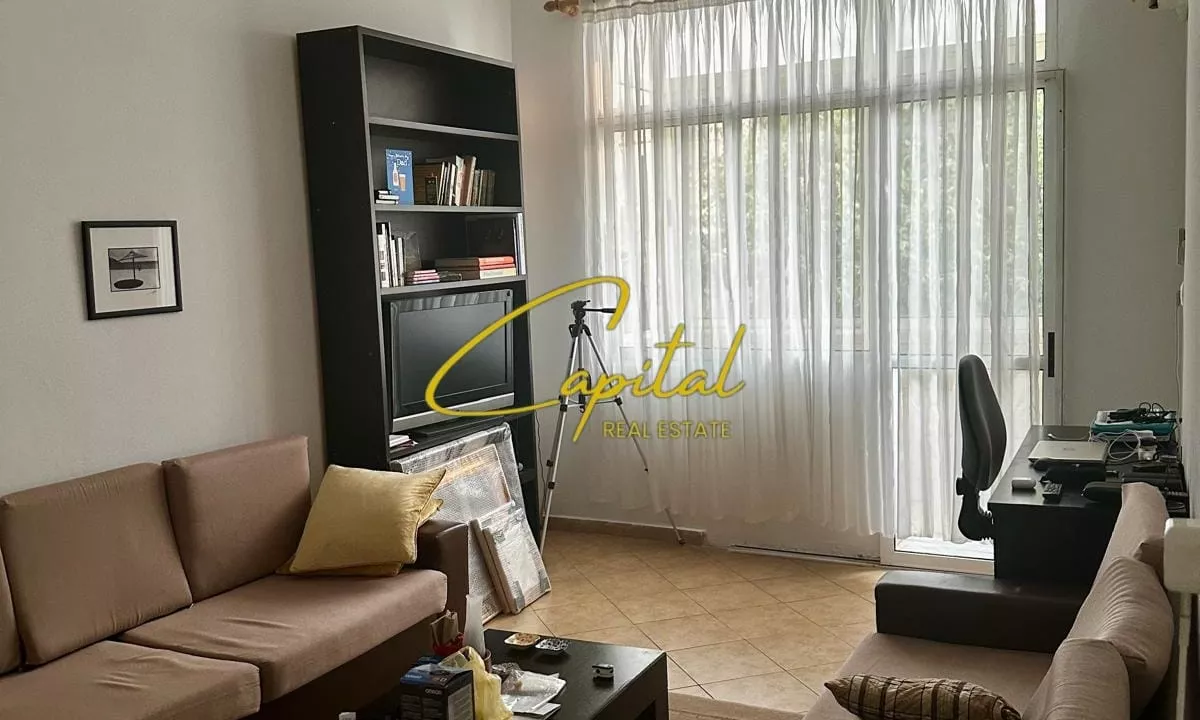Shtepi ne shitje Apartament ne Tirane, 1+1, Mobilimi E mobiluar, Pagesa 185,000  Euro.