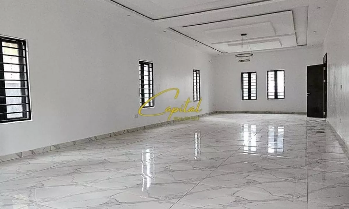 AMBIENT BIZNESI ME QERA 80 M2 RRUGA 5 MAJI 80 EURO