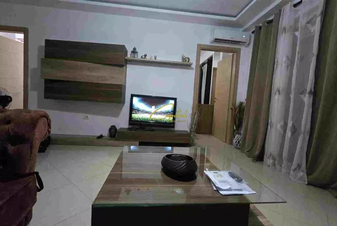 Shtepi me qera Apartament ne Tirane, 2+1, Mobilimi E mobiluar, Pagesa 50,000  Leke.