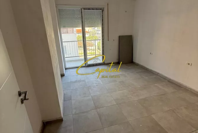 Business Property for Rent 3+1 in Tirana - 45,000 Leke