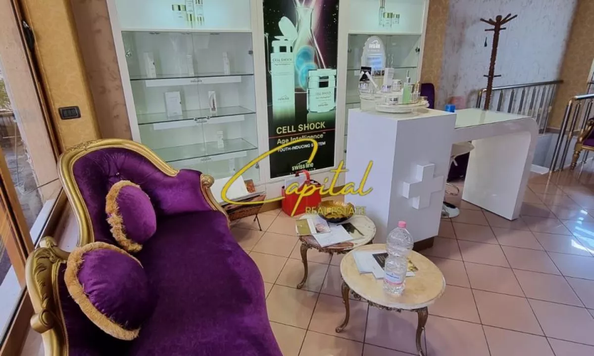 SHITET AMBIENT BIZNESI 130 M2 RRUGA E DURRESIT 450.000 EURO