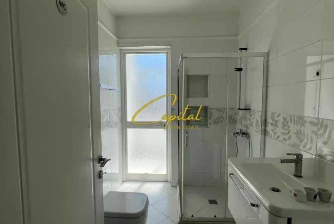 ZYRE ME QERA 110 M2 ISH BLLOKU 140.000 LEKE