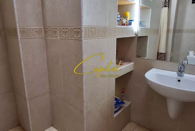 Shtepi me qera Apartament ne Tirane, 3+1, Mobilimi E mobiluar, Pagesa 700  Euro.