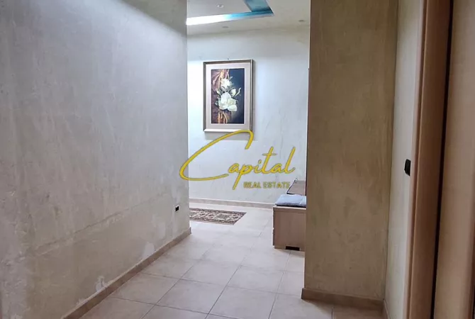 Shtepi me qera Apartament ne Tirane, 3+1, Mobilimi E mobiluar, Pagesa 700  Euro.