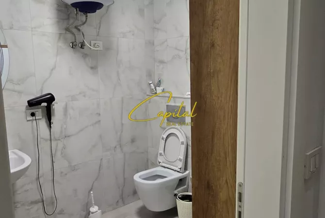 Shtepi ne shitje Apartament ne Tirane, 2+1, Mobilimi E mobiluar, Pagesa 26,000,000  Leke.